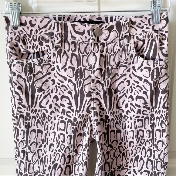J Brand Alana Leopard Print High Rise Skinny Jean - Picture 5 of 16